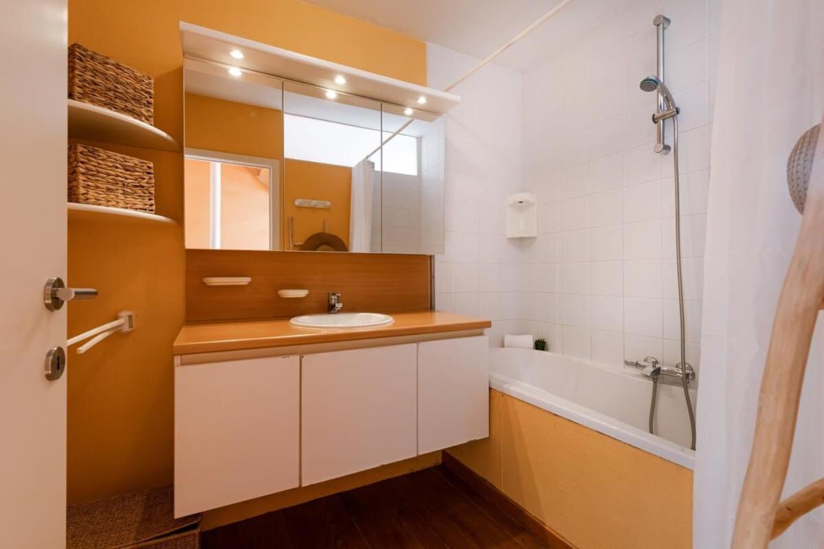 Huswell - Charming Town-House In The Center Of Bruges Villa Exteriör bild